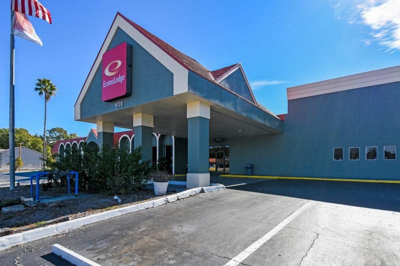 Econo Lodge Busch Gardens Tampa Exterior photo